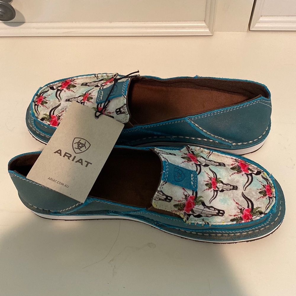 Brand new Ariat shoes